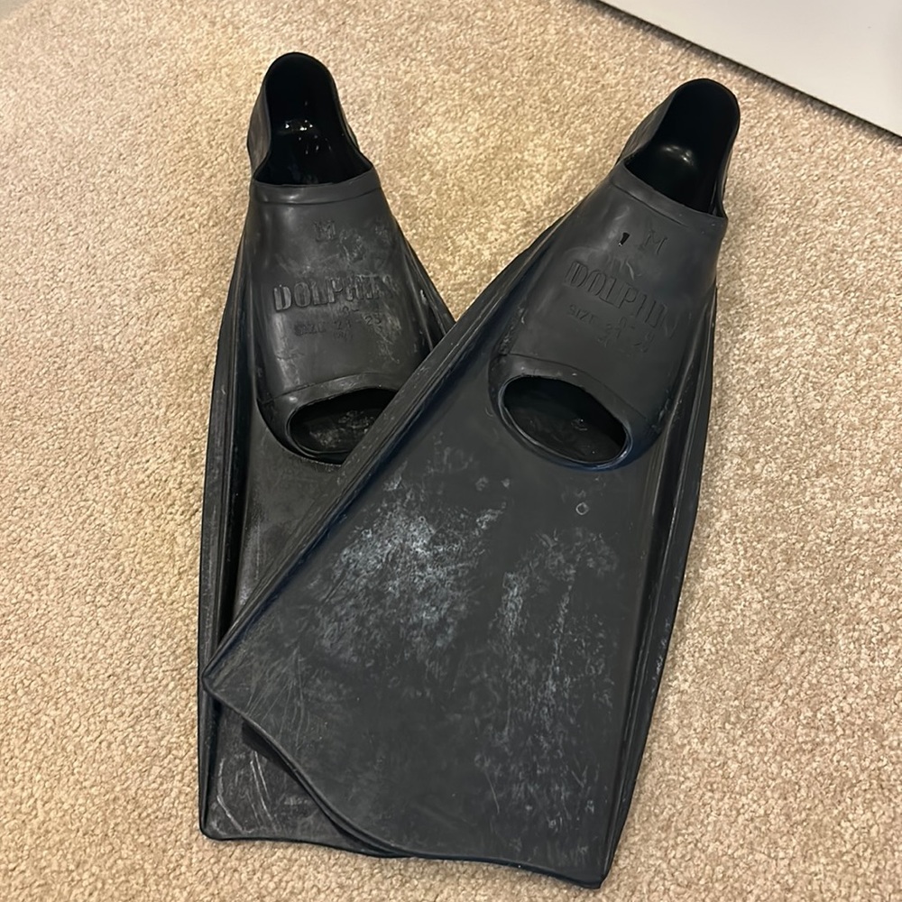 Dolphin black snorkeling fins